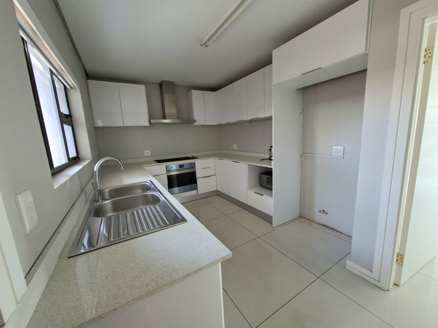 5 Bedroom Property for Sale in Izinga KwaZulu-Natal