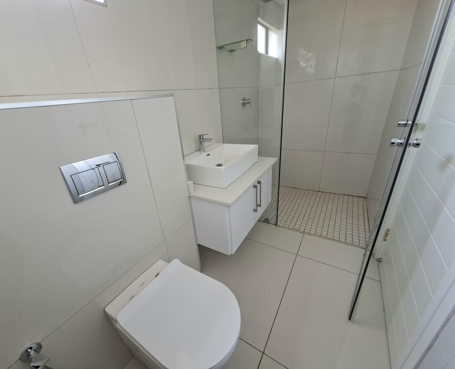 5 Bedroom Property for Sale in Izinga KwaZulu-Natal