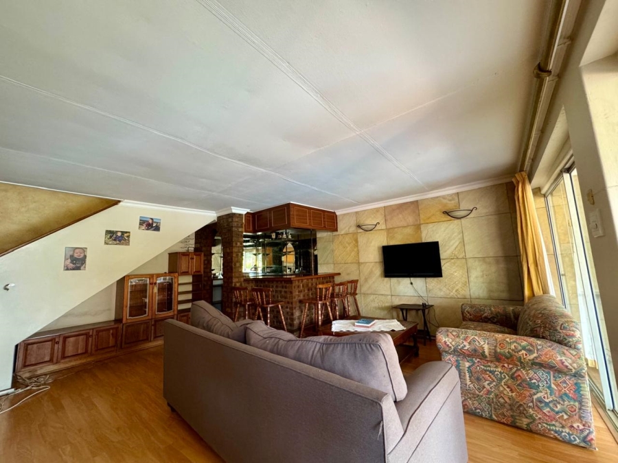 4 Bedroom Property for Sale in Montrose KwaZulu-Natal