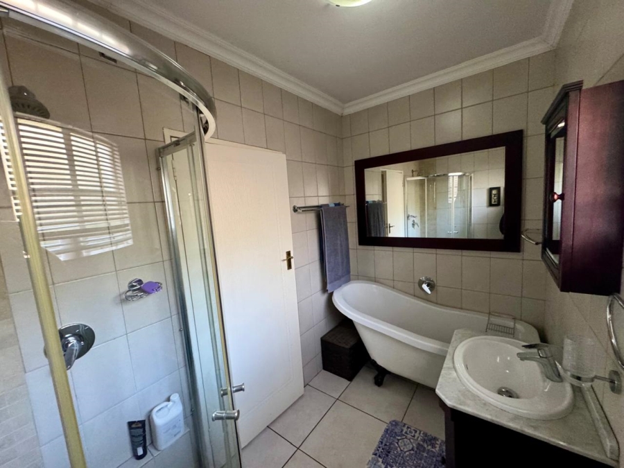 4 Bedroom Property for Sale in Montrose KwaZulu-Natal