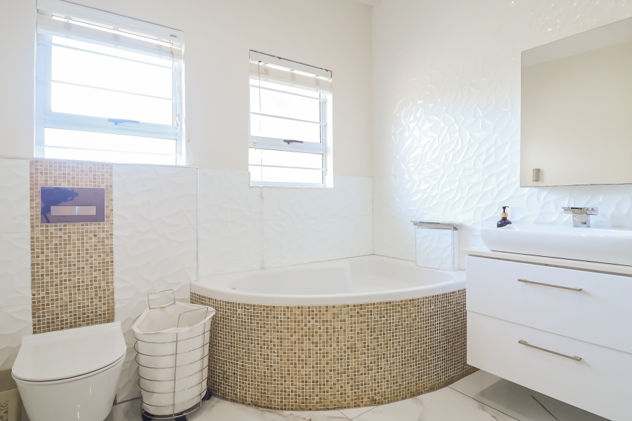 3 Bedroom Property for Sale in Meer En See KwaZulu-Natal