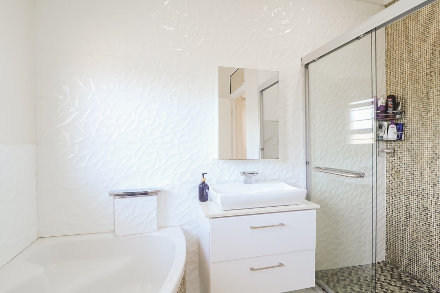 3 Bedroom Property for Sale in Meer En See KwaZulu-Natal