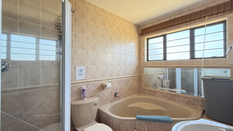 5 Bedroom Property for Sale in Compensation Beach KwaZulu-Natal