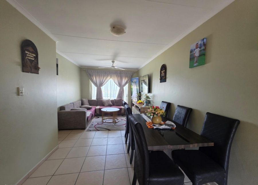 2 Bedroom Property for Sale in Empangeni Central KwaZulu-Natal