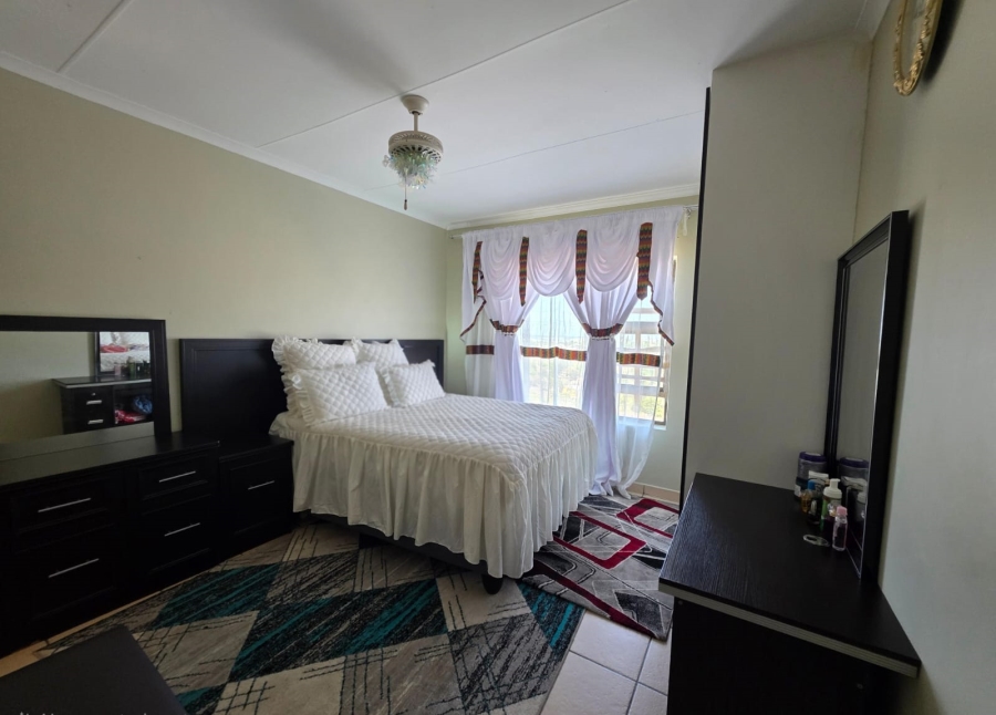 2 Bedroom Property for Sale in Empangeni Central KwaZulu-Natal