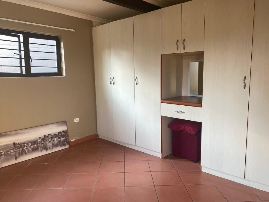 To Let 1 Bedroom Property for Rent in Umbilo KwaZulu-Natal