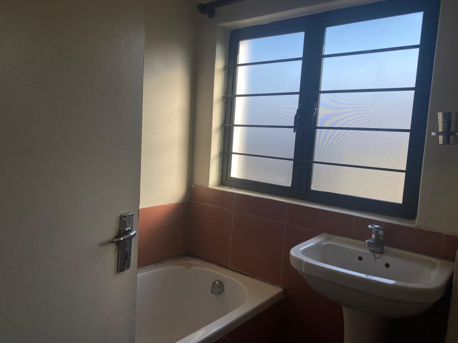 To Let 1 Bedroom Property for Rent in Umbilo KwaZulu-Natal