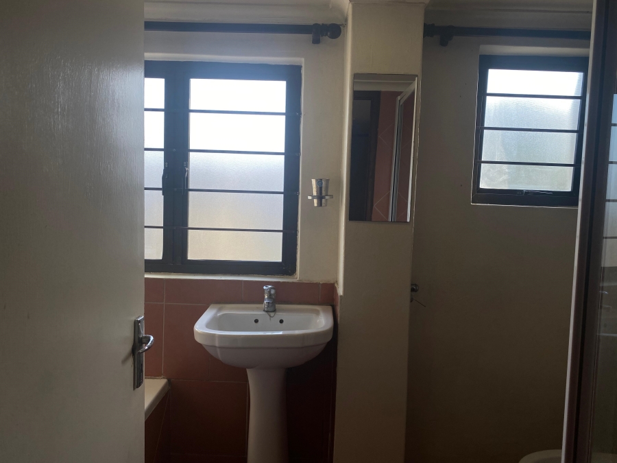 To Let 1 Bedroom Property for Rent in Umbilo KwaZulu-Natal