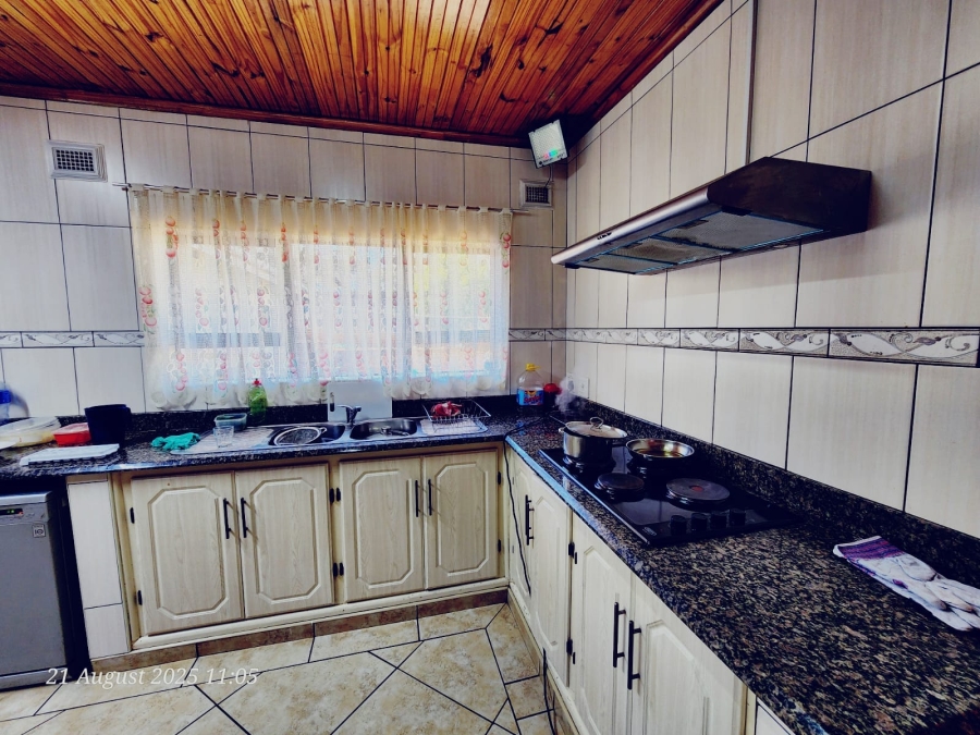7 Bedroom Property for Sale in Hayfields KwaZulu-Natal