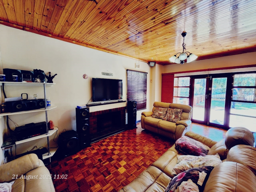 7 Bedroom Property for Sale in Hayfields KwaZulu-Natal
