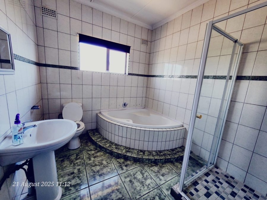 7 Bedroom Property for Sale in Hayfields KwaZulu-Natal