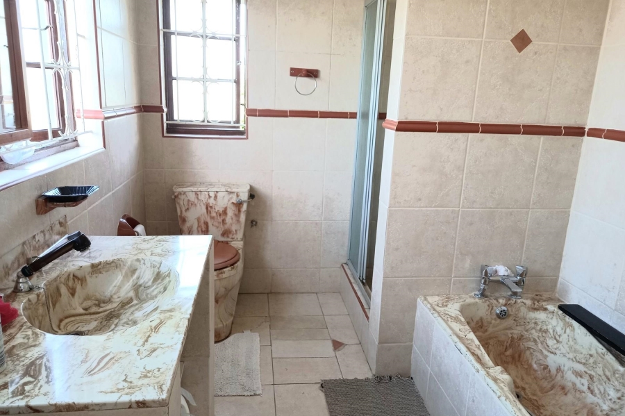 4 Bedroom Property for Sale in Everest Heights KwaZulu-Natal