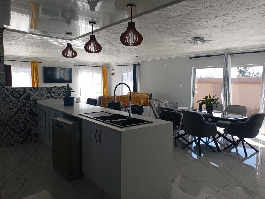 4 Bedroom Property for Sale in Sunset View KwaZulu-Natal