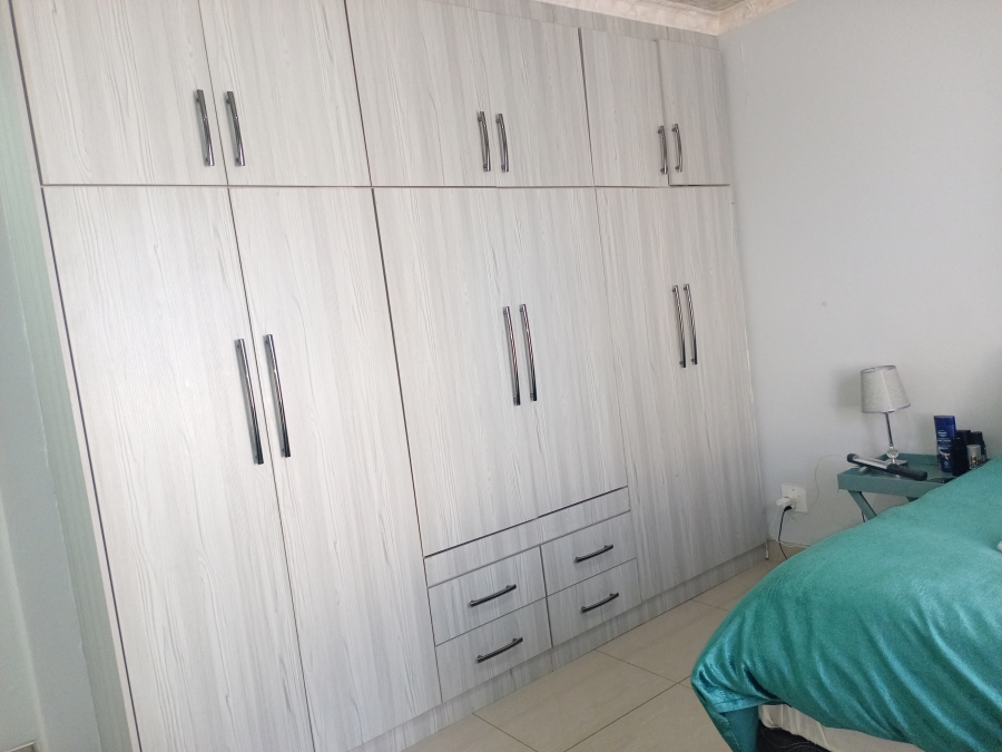 4 Bedroom Property for Sale in Sunset View KwaZulu-Natal