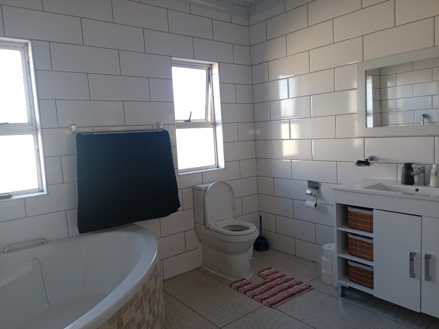 4 Bedroom Property for Sale in Sunset View KwaZulu-Natal