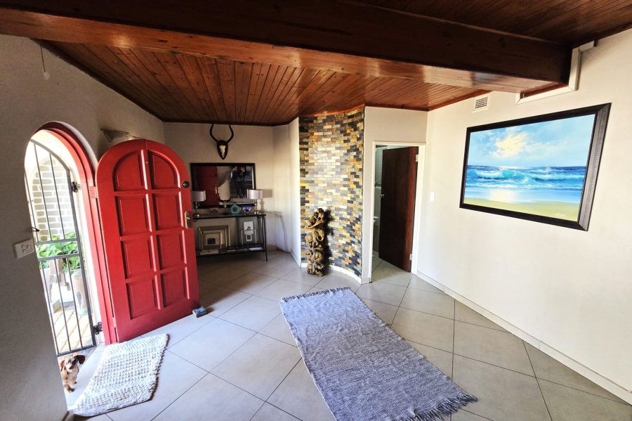 6 Bedroom Property for Sale in Meer En See KwaZulu-Natal