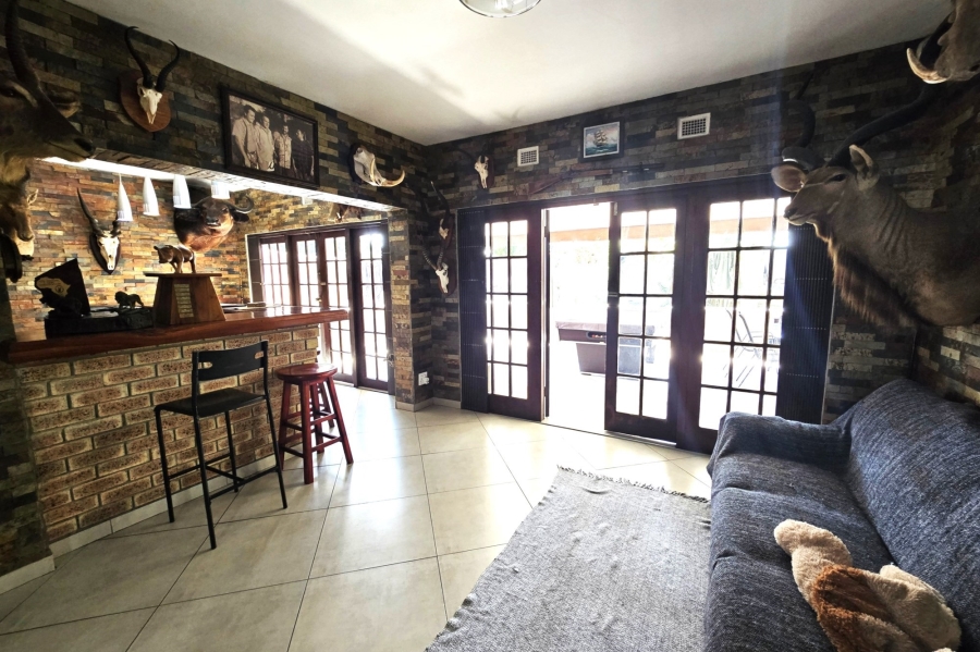 6 Bedroom Property for Sale in Meer En See KwaZulu-Natal