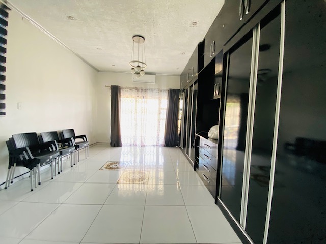 4 Bedroom Property for Sale in Meer En See KwaZulu-Natal