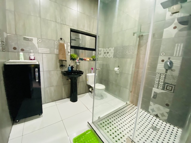 4 Bedroom Property for Sale in Meer En See KwaZulu-Natal