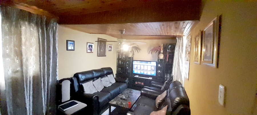 3 Bedroom Property for Sale in Kwandengezi KwaZulu-Natal