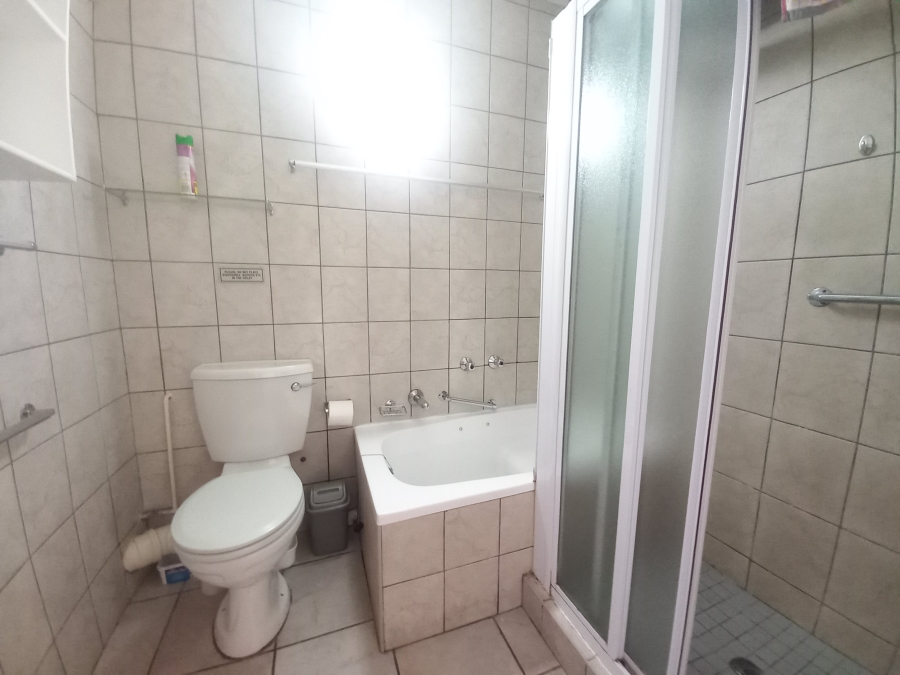 2 Bedroom Property for Sale in Uvongo Beach KwaZulu-Natal