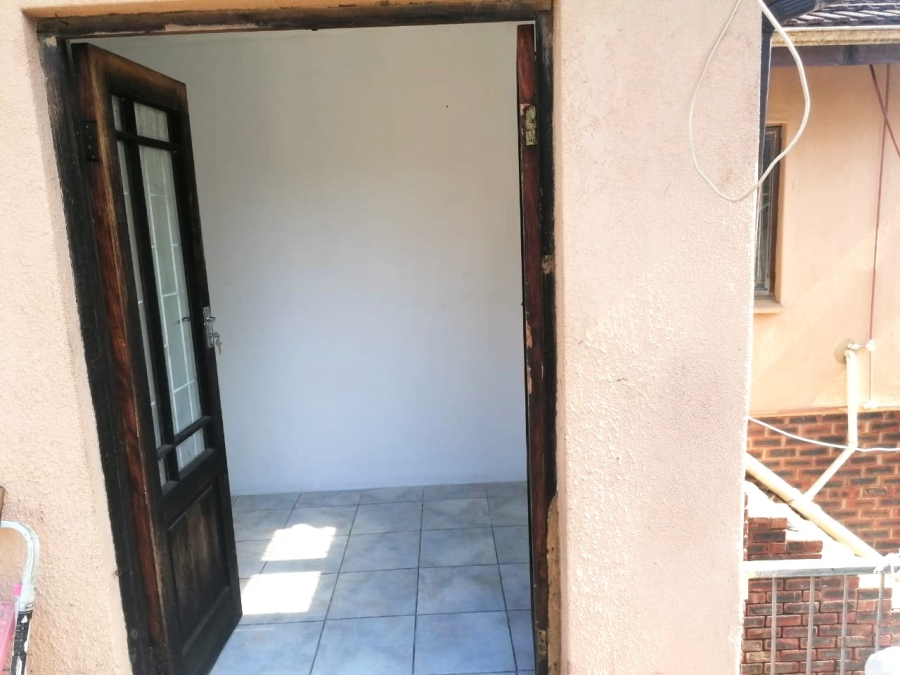 To Let 1 Bedroom Property for Rent in Shulton Park KwaZulu-Natal
