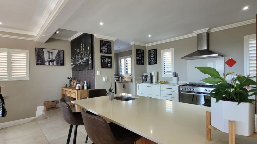 5 Bedroom Property for Sale in Simbithi Eco Estate KwaZulu-Natal