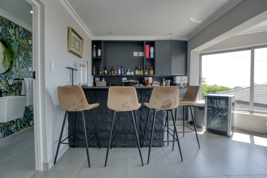 4 Bedroom Property for Sale in Ballitoville KwaZulu-Natal