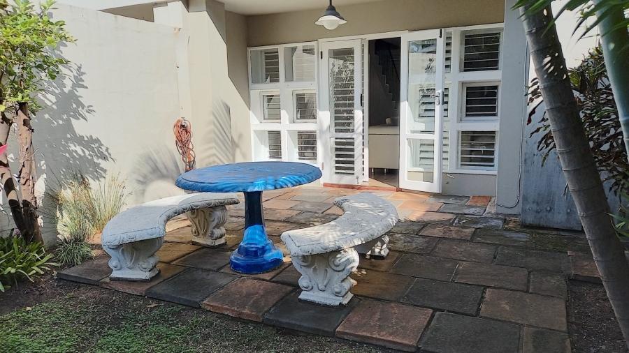 To Let 2 Bedroom Property for Rent in Essenwood KwaZulu-Natal