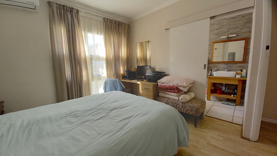 To Let 2 Bedroom Property for Rent in Essenwood KwaZulu-Natal
