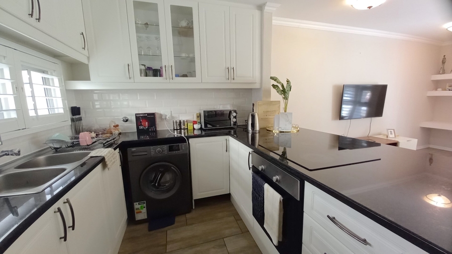 To Let 2 Bedroom Property for Rent in Essenwood KwaZulu-Natal
