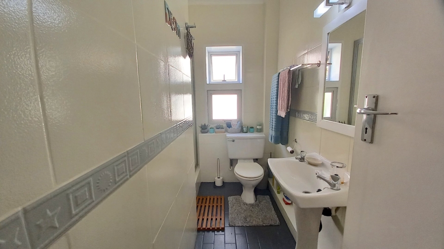 To Let 2 Bedroom Property for Rent in Essenwood KwaZulu-Natal