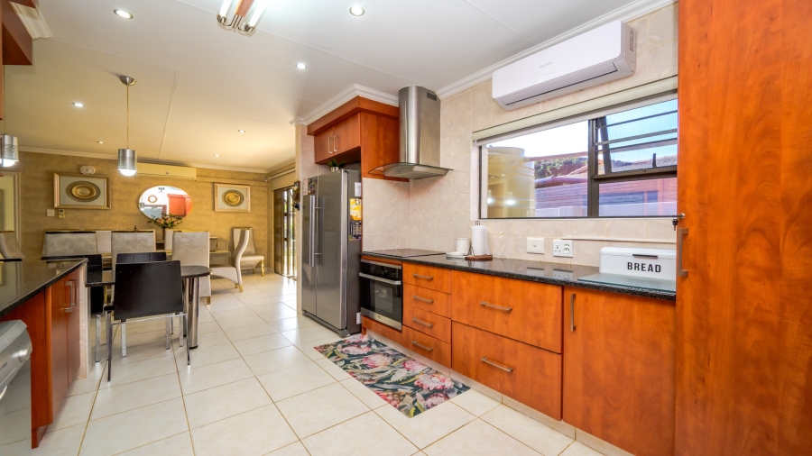 4 Bedroom Property for Sale in Sheffield Beach KwaZulu-Natal