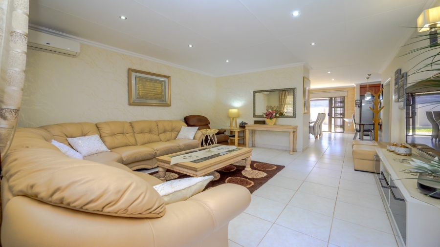 4 Bedroom Property for Sale in Sheffield Beach KwaZulu-Natal