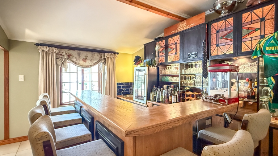 5 Bedroom Property for Sale in Shortens Country Estate KwaZulu-Natal