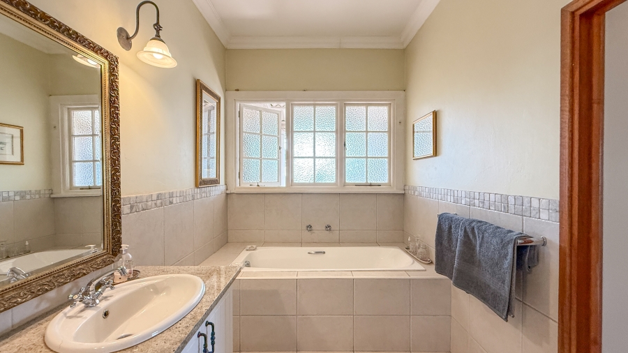 5 Bedroom Property for Sale in Shortens Country Estate KwaZulu-Natal