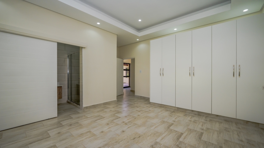 5 Bedroom Property for Sale in Zinkwazi Beach KwaZulu-Natal