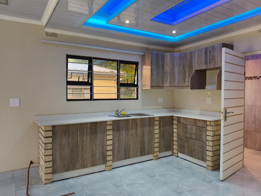 To Let 2 Bedroom Property for Rent in Umtentweni KwaZulu-Natal