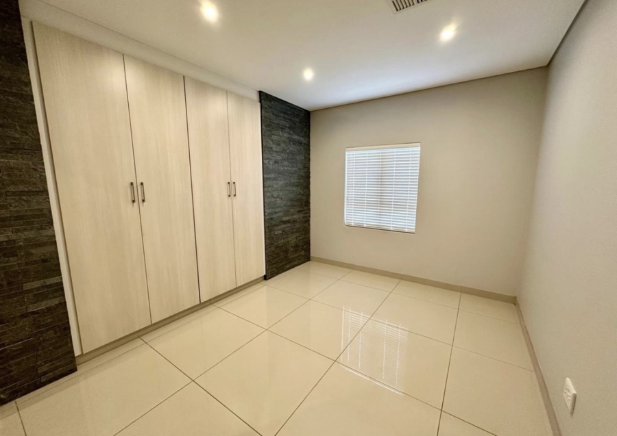 To Let 4 Bedroom Property for Rent in Izinga KwaZulu-Natal