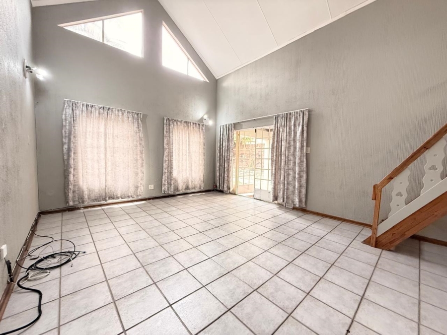 2 Bedroom Property for Sale in Aviary Hill KwaZulu-Natal