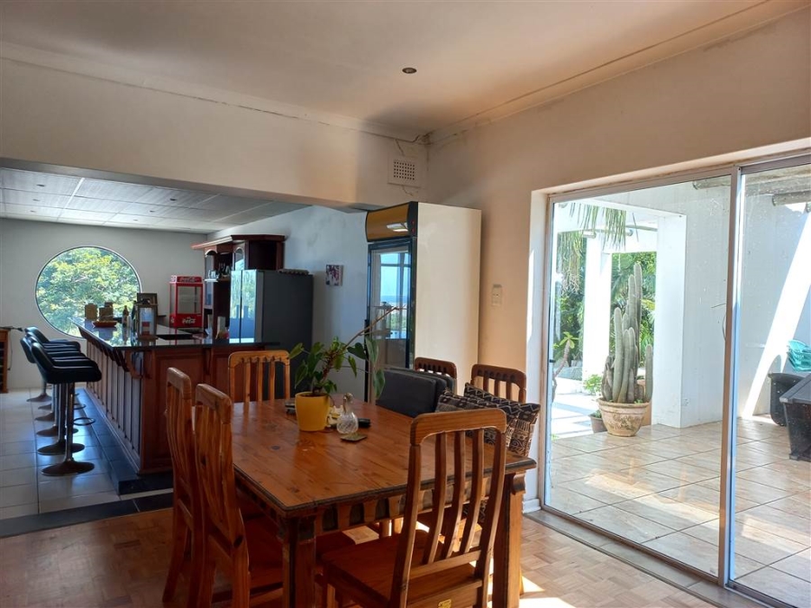 5 Bedroom Property for Sale in Umtentweni KwaZulu-Natal