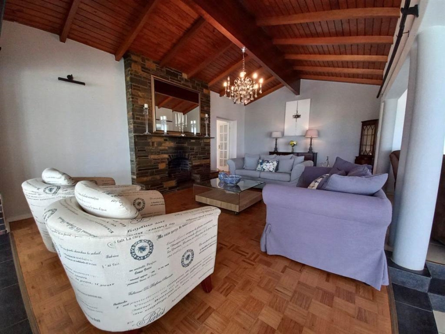 5 Bedroom Property for Sale in Umtentweni KwaZulu-Natal