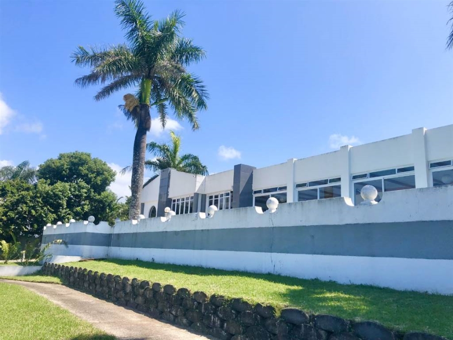 5 Bedroom Property for Sale in Umtentweni KwaZulu-Natal