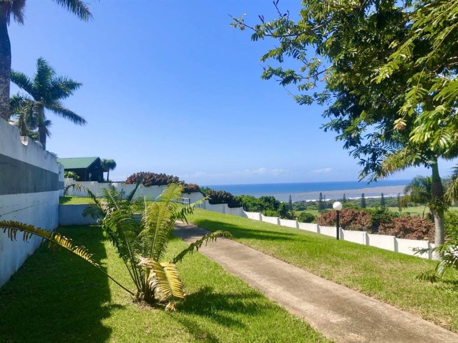 5 Bedroom Property for Sale in Umtentweni KwaZulu-Natal