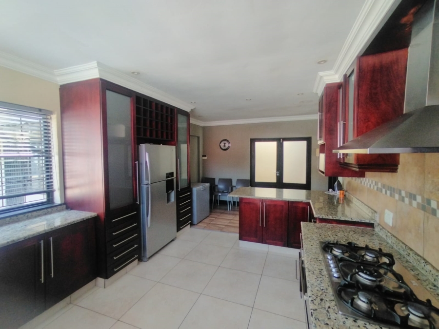 To Let 7 Bedroom Property for Rent in Herrwood Park KwaZulu-Natal