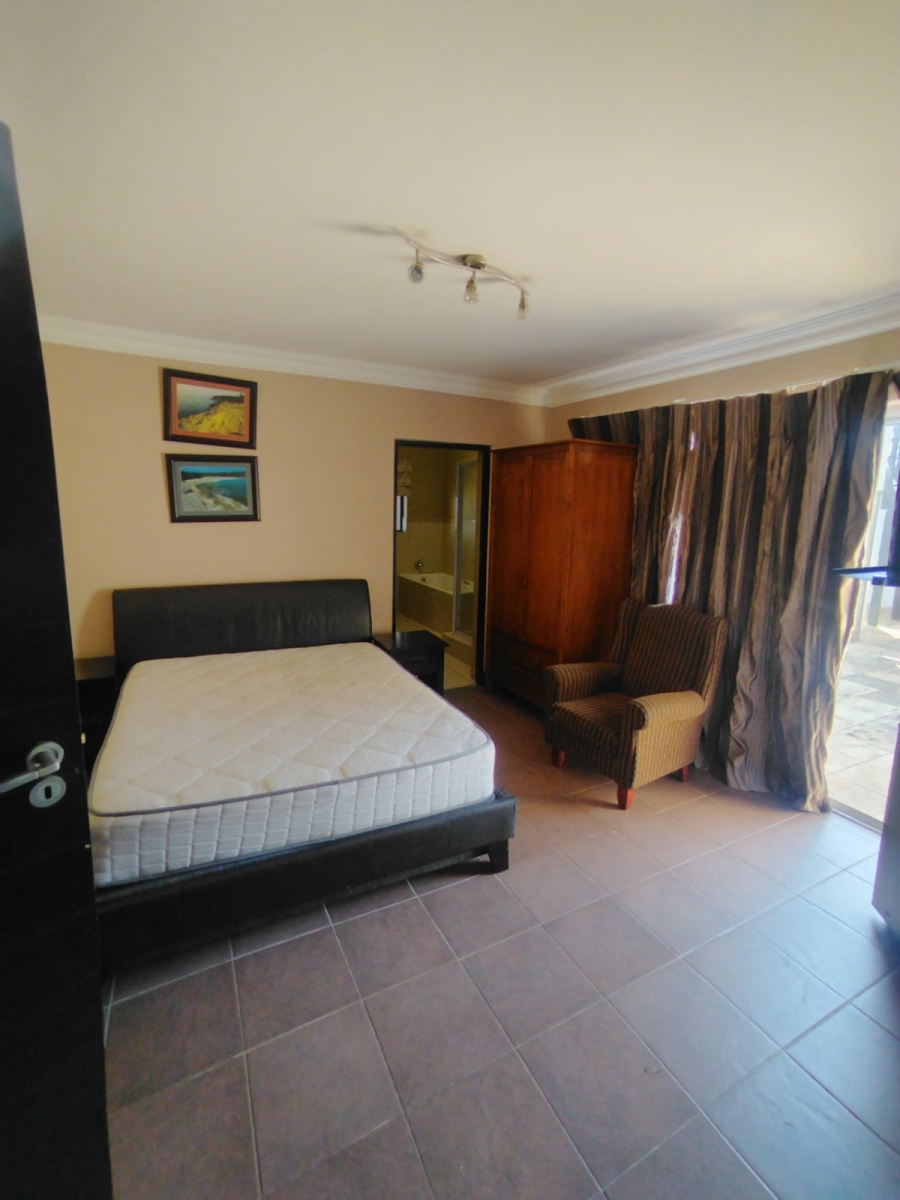 To Let 7 Bedroom Property for Rent in Herrwood Park KwaZulu-Natal
