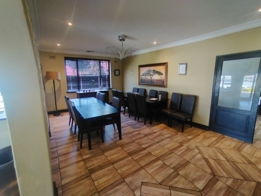 To Let 7 Bedroom Property for Rent in Herrwood Park KwaZulu-Natal