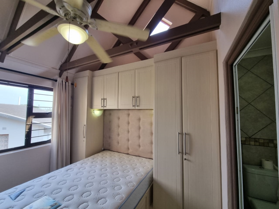 1 Bedroom Property for Sale in Uvongo Beach KwaZulu-Natal