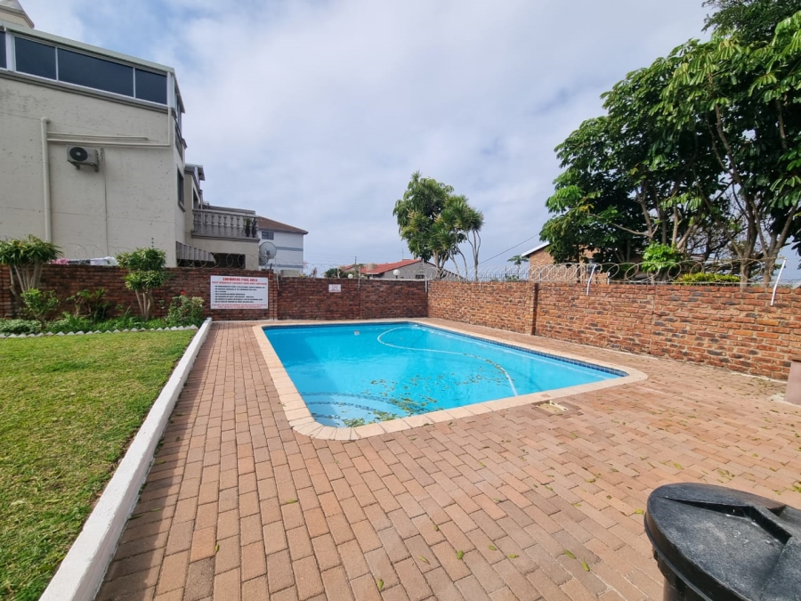 1 Bedroom Property for Sale in Uvongo Beach KwaZulu-Natal