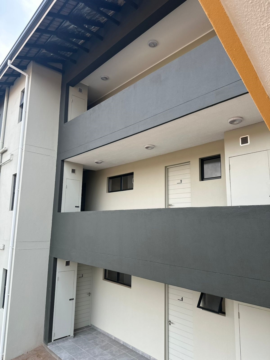 To Let 1 Bedroom Property for Rent in Salt Rock KwaZulu-Natal
